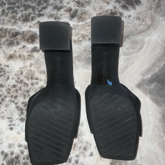 ALDO Women's Velalith Heeled Sandal : 7.5 | LIGHTLY USED - Picture 4 of 5